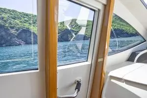 2005 Pershing 76 Motor Yacht thumbnail 14