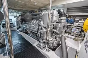 2005 Pershing 76 Motor Yacht thumbnail 46
