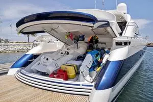 2005 Pershing 76 Motor Yacht thumbnail 43