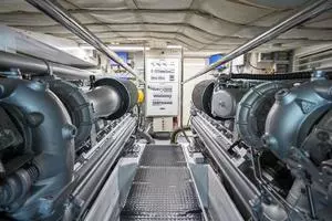 2005 Pershing 76 Motor Yacht thumbnail 44
