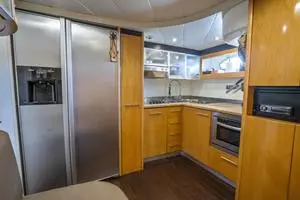 2005 Pershing 76 Motor Yacht thumbnail 34