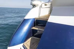 2005 Pershing 76 Motor Yacht thumbnail 42