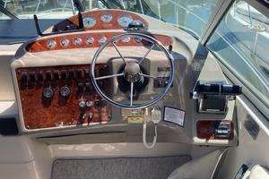 Dolly 32ft Maxum Yacht For Sale