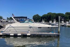 Dolly 32ft Maxum Yacht For Sale