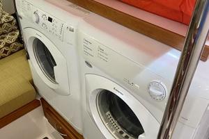 Sabre 48 - Shadowfax - Washer and Dryer