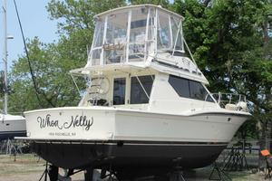 Whoa Nelly 38ft Hatteras Yacht For Sale