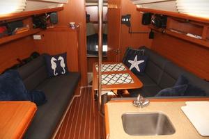 Photo 3338044 for 2007 Hunter 31  