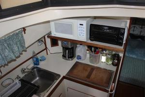 31ft Camano Yacht For Sale