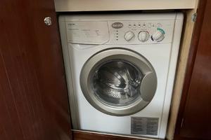 Photo 3499593 for 2011 Meridian 441 Sedan  