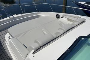 Photo 3345654 for 2020 Sea Ray 320 Sundancer Money in the Tank 