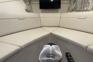 Photo 3345688 for 2020 Sea Ray 320 Sundancer Money in the Tank 