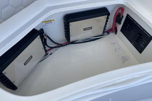 Photo 3345668 for 2020 Sea Ray 320 Sundancer Money in the Tank 