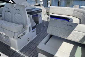 Photo 3345681 for 2020 Sea Ray 320 Sundancer Money in the Tank 