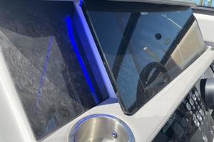 Photo 3345680 for 2020 Sea Ray 320 Sundancer Money in the Tank 