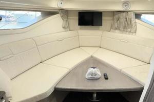 Photo 3345698 for 2020 Sea Ray 320 Sundancer Money in the Tank 