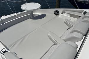 Photo 3345677 for 2020 Sea Ray 320 Sundancer Money in the Tank 