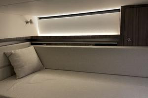 Photo 3345712 for 2020 Sea Ray 320 Sundancer Money in the Tank 