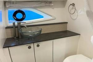 Photo 3345700 for 2020 Sea Ray 320 Sundancer Money in the Tank 