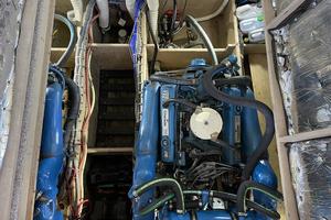 TILTIN  HILTON III 34ft Silverton Yacht For Sale