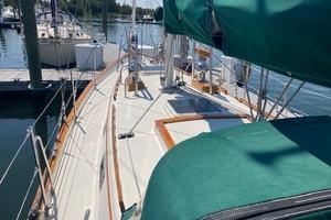 Gimlet 34ft Pacific Seacraft Yacht For Sale
