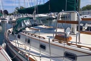 Gimlet 34ft Pacific Seacraft Yacht For Sale
