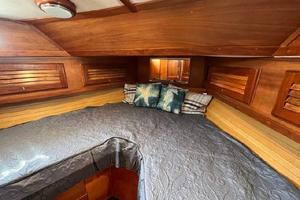 Adventuresome 36ft Sabre Yacht For Sale