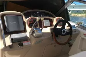 2003 Sea Ray 320 thumbnail 11