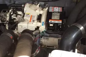 2003 Sea Ray 320 thumbnail 26
