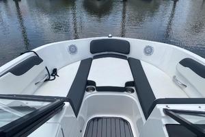 Photo 3351954 for 2019 Bayliner VR 6  