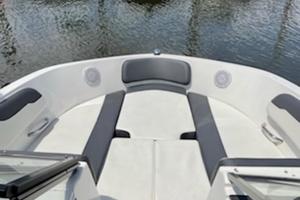 Photo 3351951 for 2019 Bayliner VR 6  