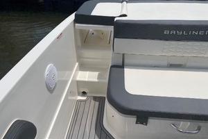 Photo 3351948 for 2019 Bayliner VR 6  