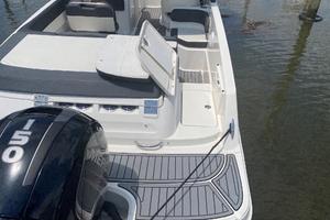 Photo 3351947 for 2019 Bayliner VR 6  