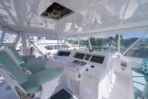 Viking 52 - Plane Waste - Helm Station