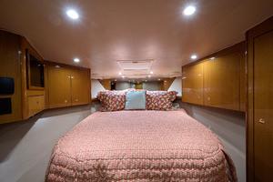 Viking 52 - Plane Waste - VIP Forward Stateroom