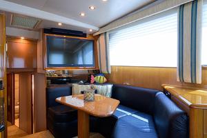 Viking 52 - Plane Waste - Dinette