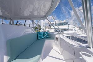 Viking 52 - Plane Waste - Flybridge Seating