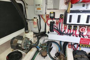 Photo 3359180 for 2013 Sabre 42 Salon Express Off The Hook 