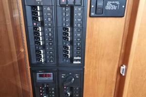 Photo 3359153 for 2013 Sabre 42 Salon Express Off The Hook 