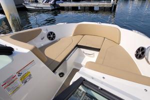 Photo 3362365 for 2020 Sea Ray SPX 190 OB  