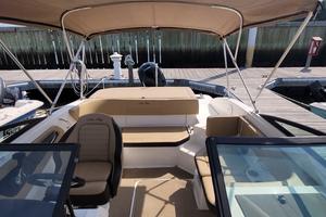 Photo 3362363 for 2020 Sea Ray SPX 190 OB  