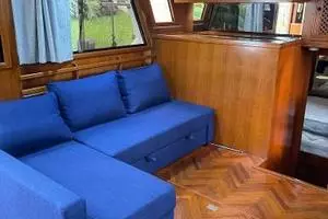 1989 Heritage East Sundeck Trawler thumbnail 11