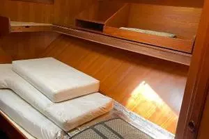 1989 Heritage East Sundeck Trawler thumbnail 14