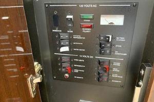 Photo 3364957 for 2015 Sea Ray 280 Sundancer  