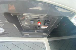 Photo 3369935 for 2021 Monterey 255 SS  