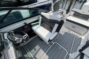 Photo 3369916 for 2021 Monterey 255 SS  