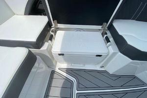 Photo 3369920 for 2021 Monterey 255 SS  