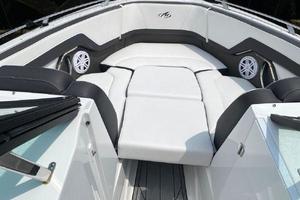 Photo 3369930 for 2021 Monterey 255 SS  