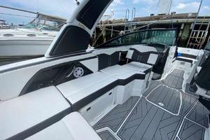 Photo 3369919 for 2021 Monterey 255 SS  