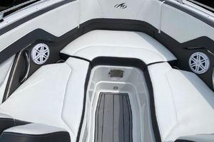 Photo 3369929 for 2021 Monterey 255 SS  