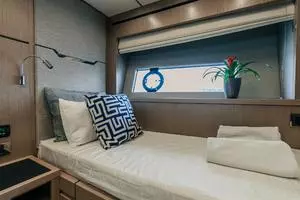 2018 Sunseeker Predator thumbnail 37